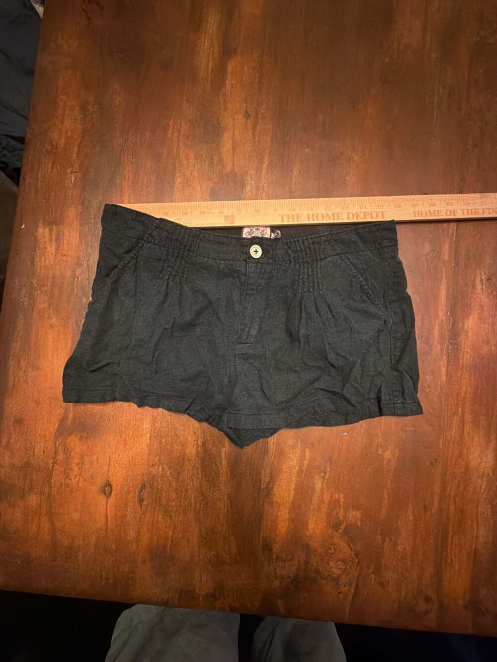 Juicy Couture Black Linen Blend Pleated Shorts Size 8